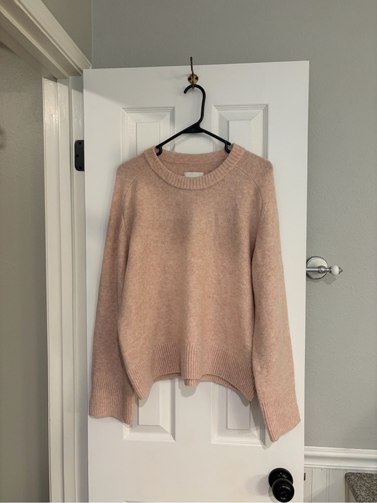 Abercrombie & Fitch Sweaters - Abercrombie Pink Crewneck Knit Sweater Soft Fuzzy Pullover Medium